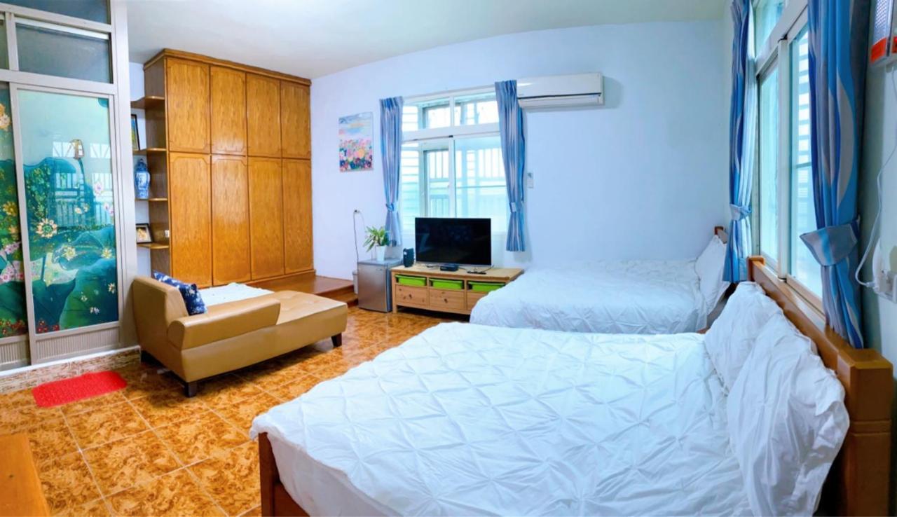 Bridgeside Homestay Pingtung Bagian luar foto